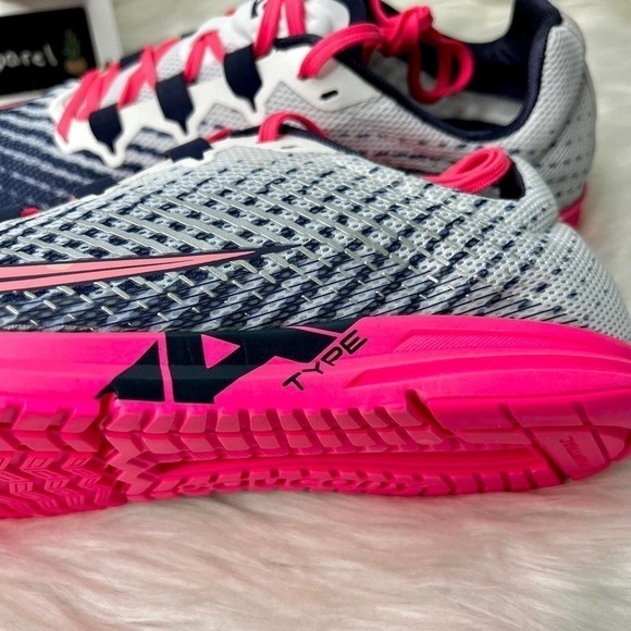 NEW Saucony Type A9 Women's Running Shoes Size 10.5 (9.5 Fitting) - Picture 4 of 9